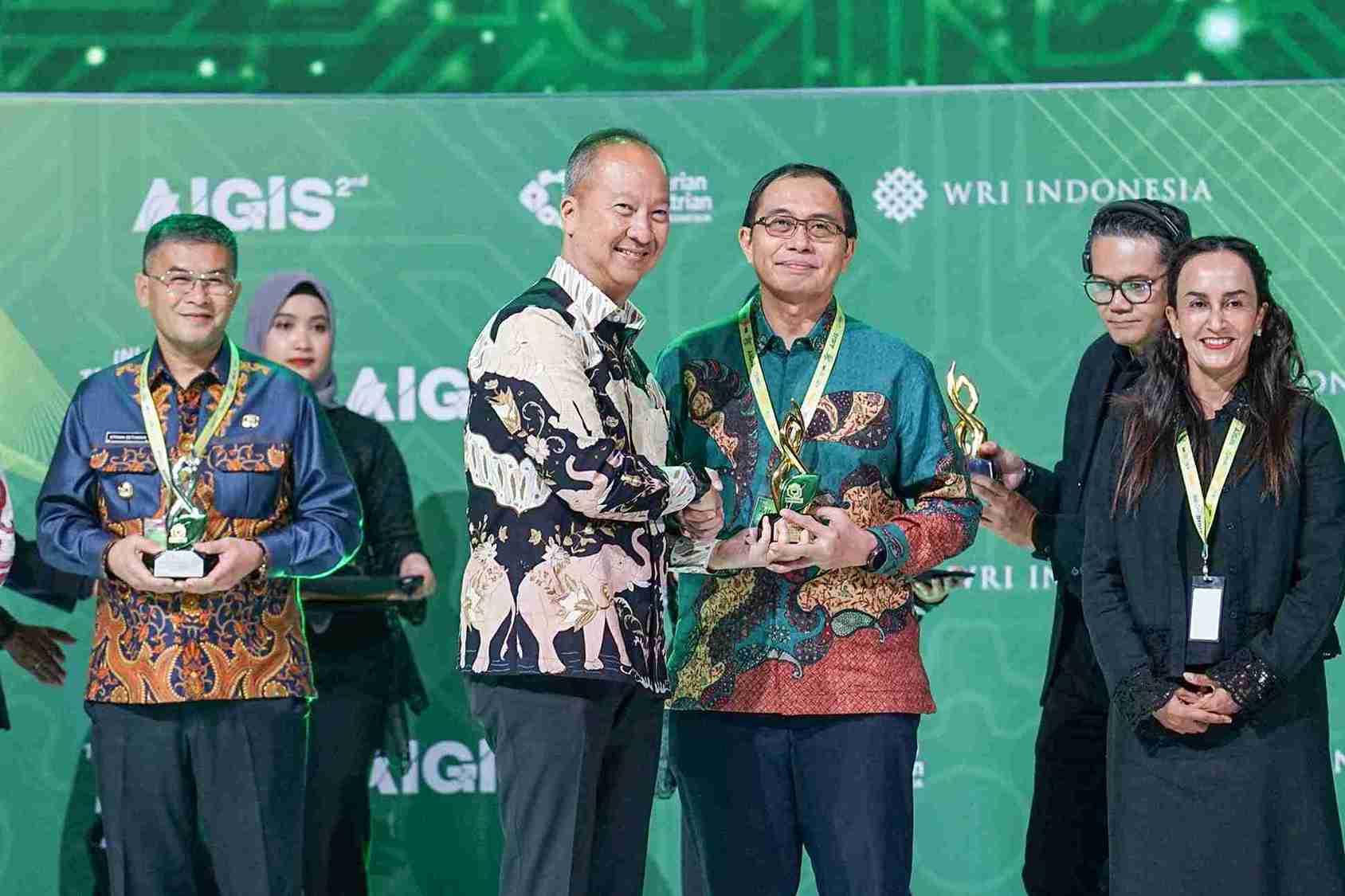 Chandra Asri Group Wins Green Industry Awards 2025 in The Transformation Toward Green Industry Category