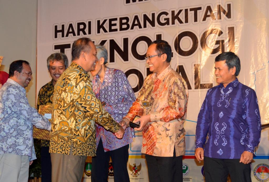 CAP Raih Juara Kedua dalam Anugerah Iptek 2016